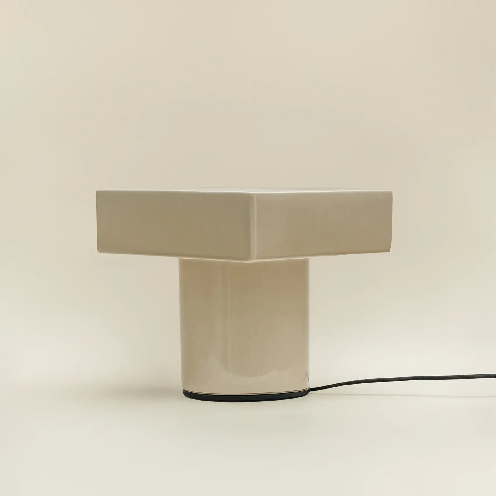 Design lighting | Display table lamp | Studio HENK | 