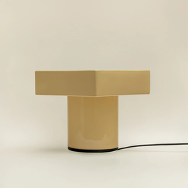 Display table lamp