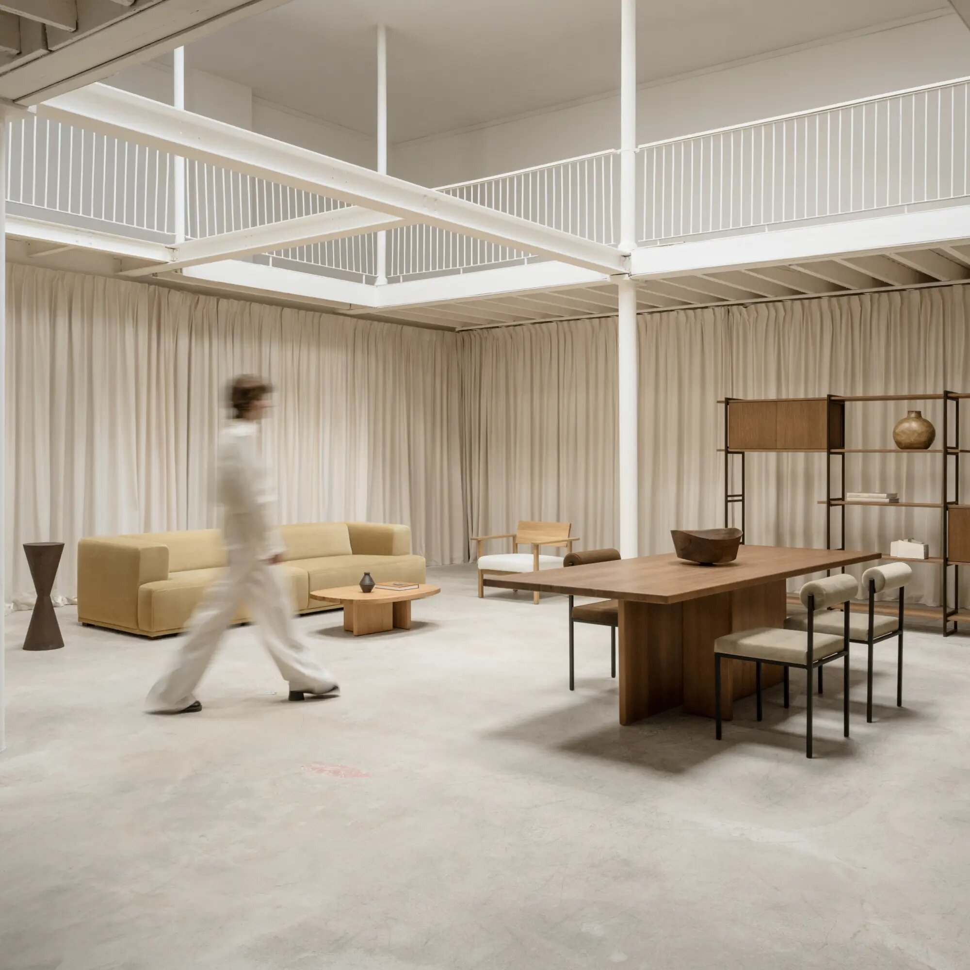 Rectangular Design dining table | Federico Walnut naturel lacquer | Walnut naturel lacquer | Studio HENK | 