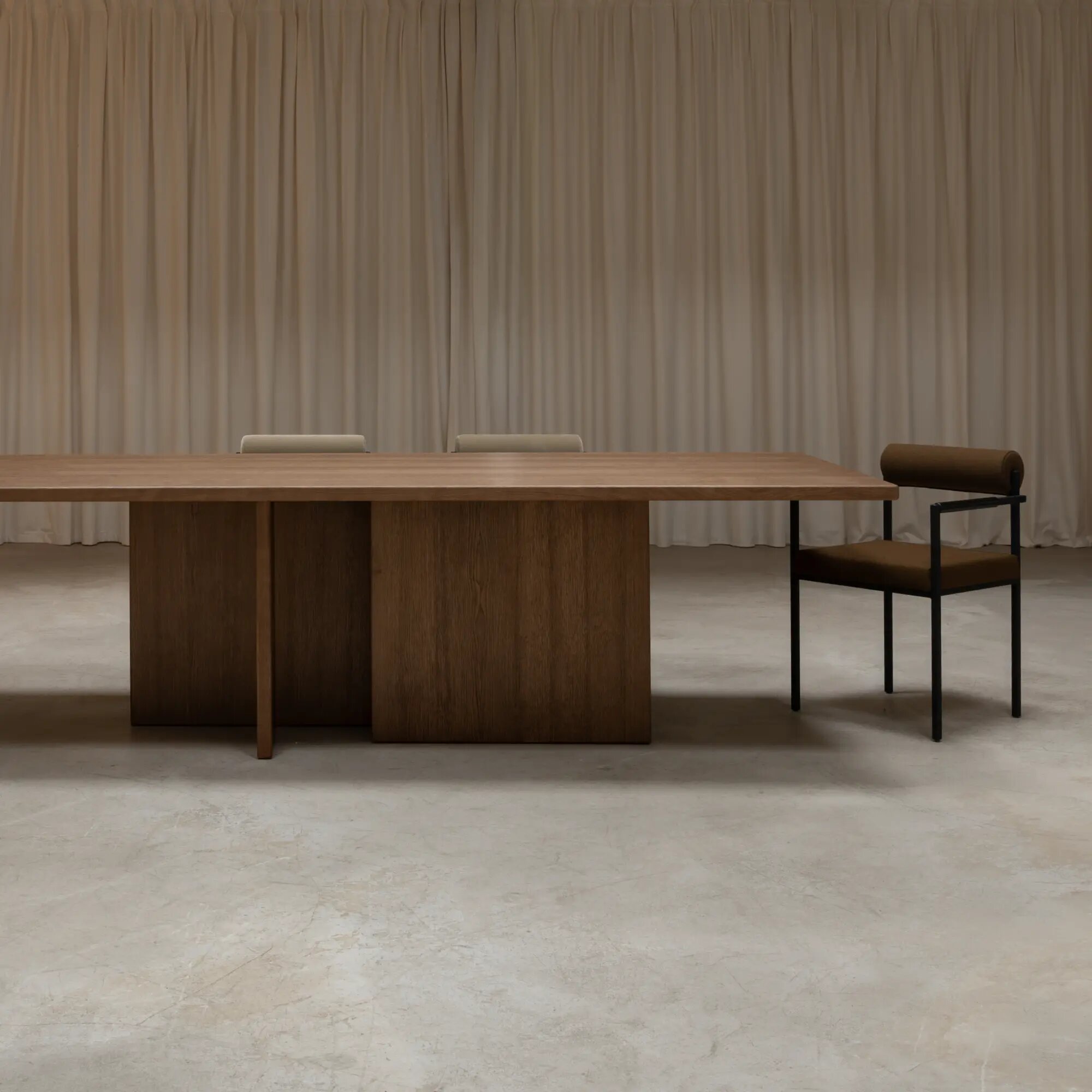 Rectangular Design dining table | Federico Walnut naturel lacquer | Walnut naturel lacquer | Studio HENK | 