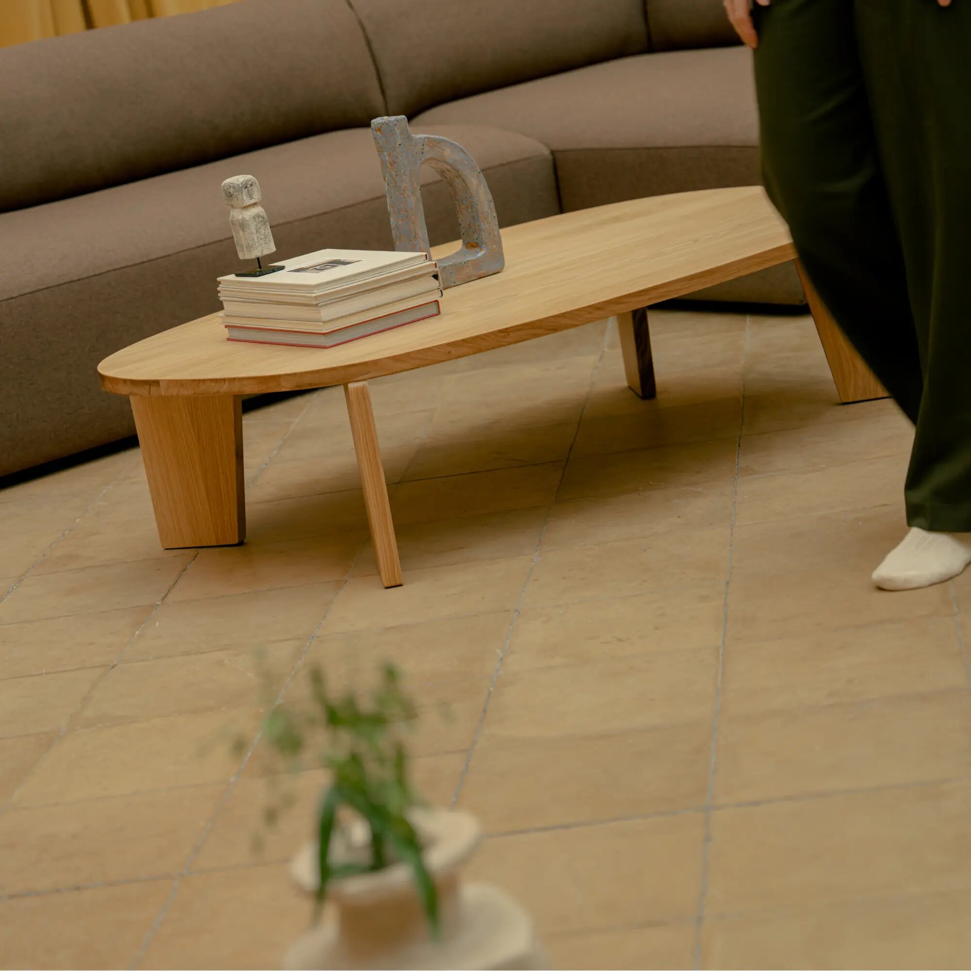 Design Coffee Table | Taper Coffee Table 142 Oak natural lacquer | Oak natural lacquer | Studio HENK | 