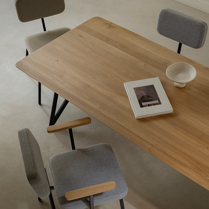 Rectangular Design dining table | Butterfly Steel black powdercoating | Walnut naturel lacquer | Studio HENK | 