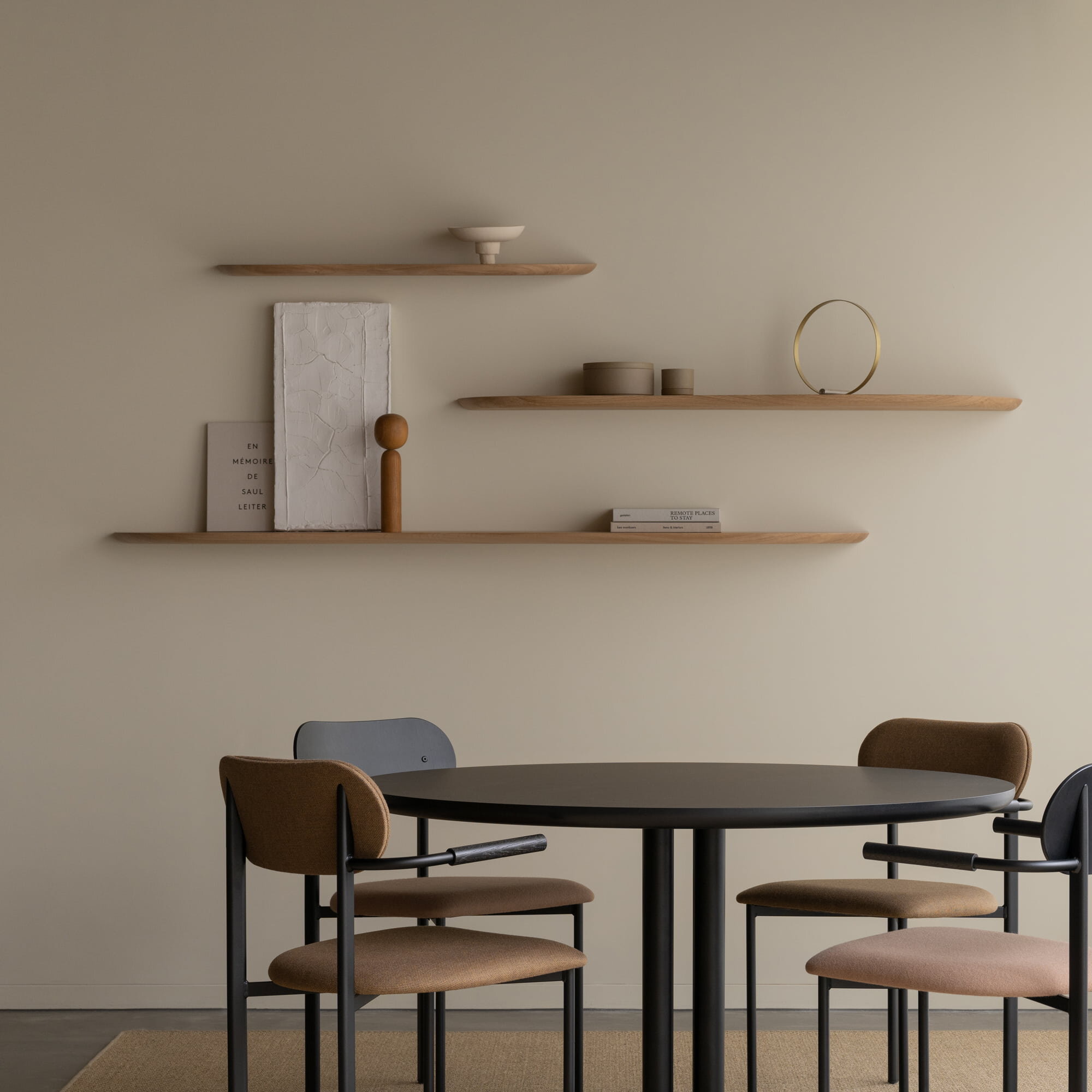 Design shelf | Blob shelf L Right Oak white lacquer Chamfered | Studio HENK | 